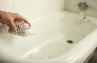 How to Clean a Painted Bathtub